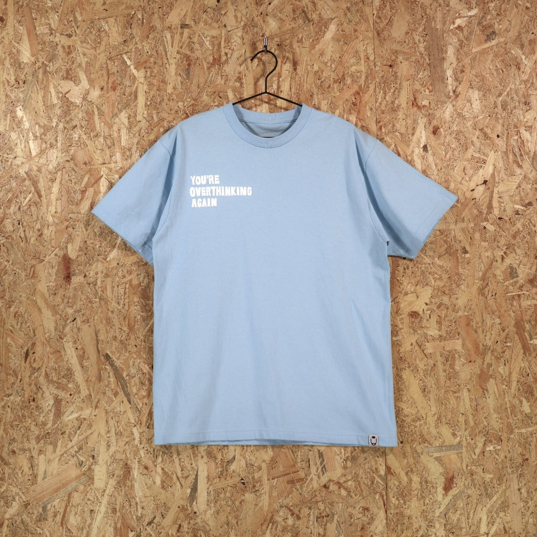 『YOU'RE OVERTHINKING AGAIN』Grafik Tee