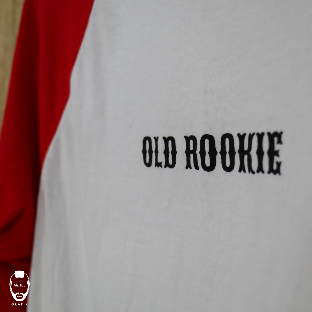 『OLD ROOKIE』 Grafik Baseball Tee