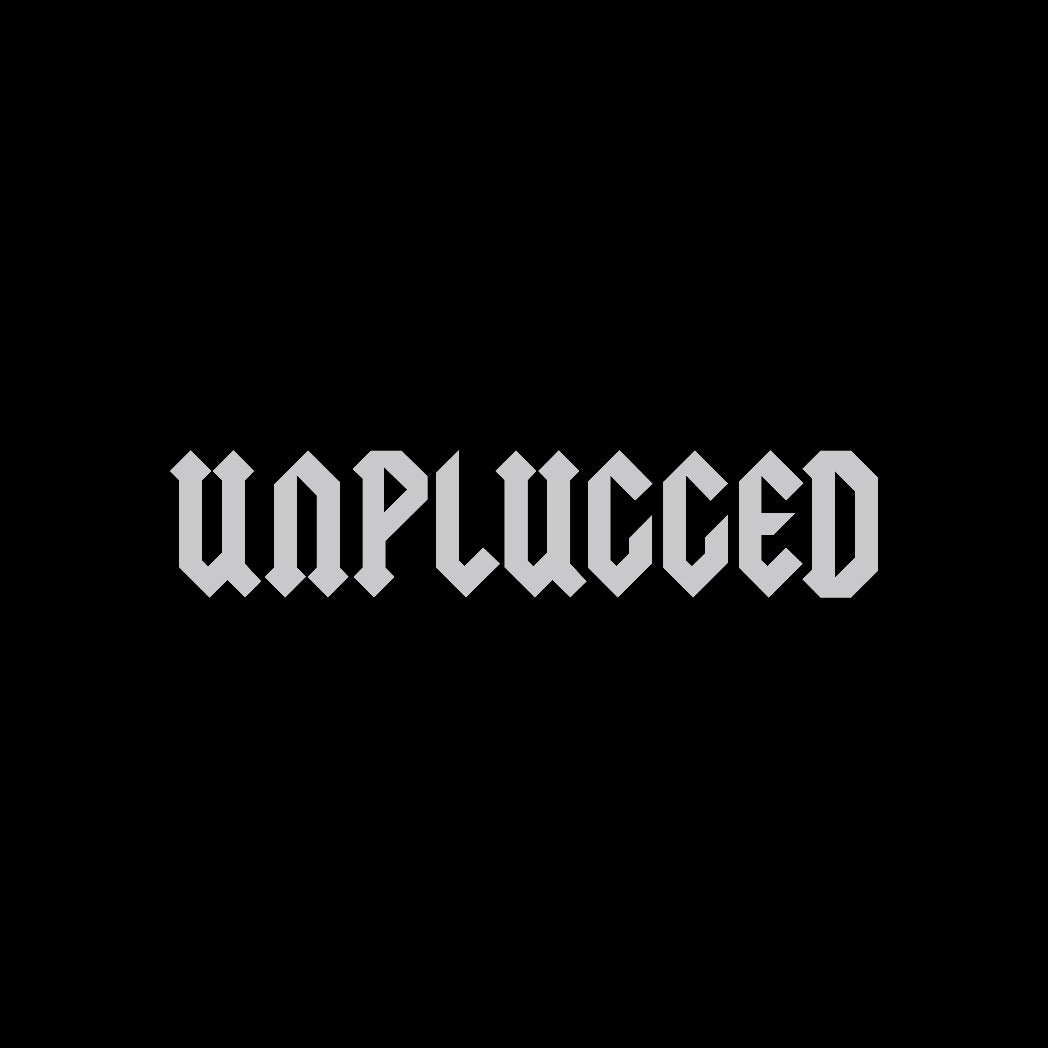 『UNPLUGGED』Grafik Tee